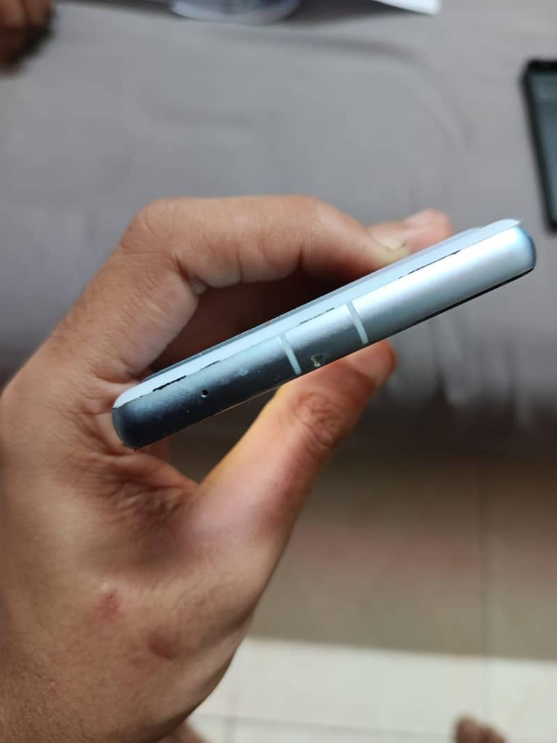Google Pixel 7a 5