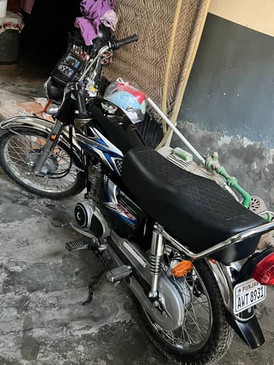 Honda 125 24/25 new condition