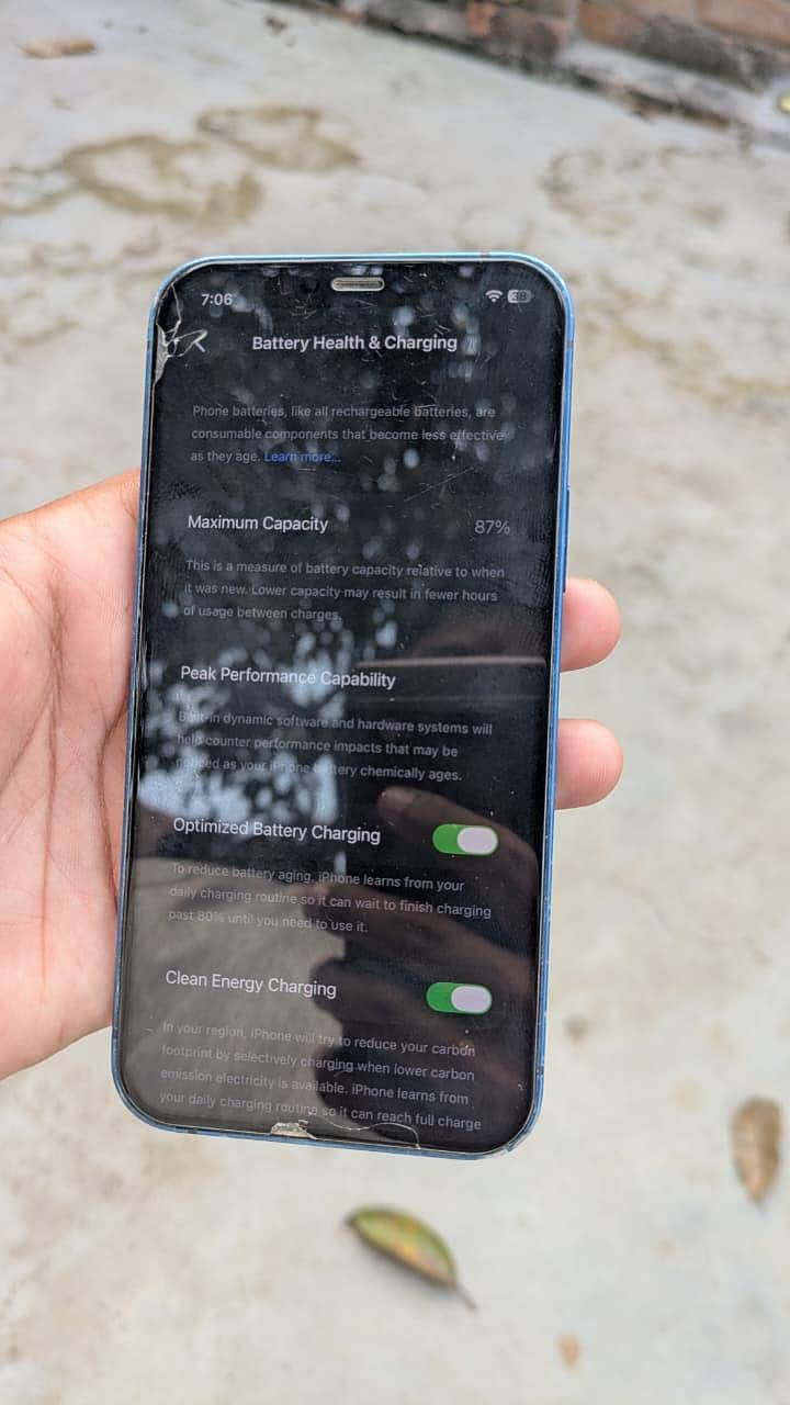 Apple iPhone 12 7