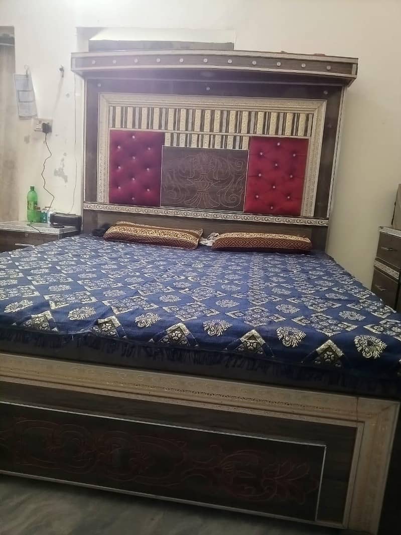 بہت وزنی بنا ہوا سائی پر بنوایا تھا 2