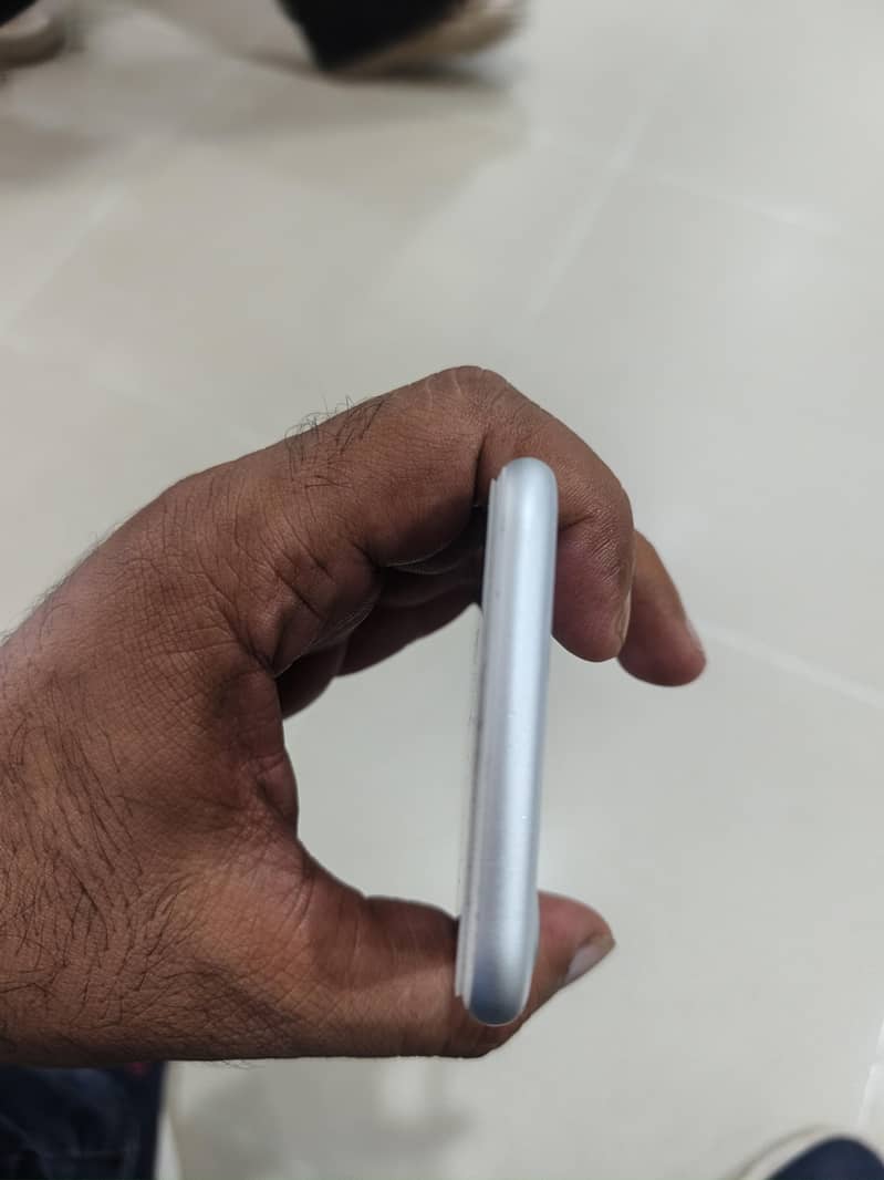 Apple iPhone 8 5