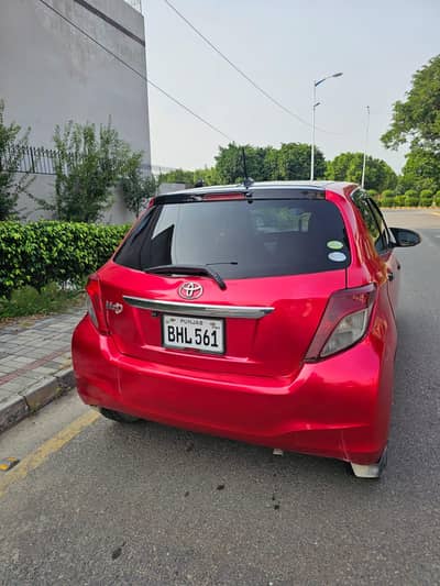 Toyota Vitz 2015