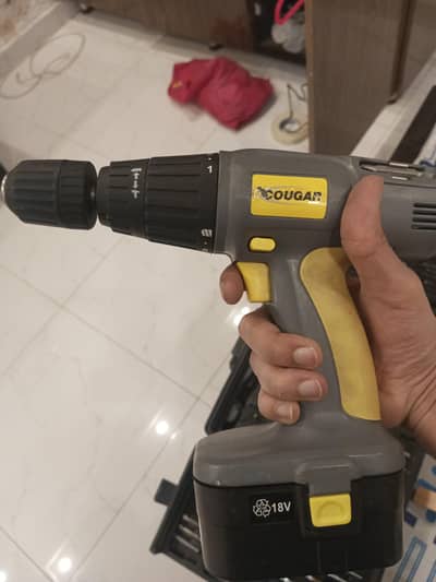 Cougar 18V Cordless Hammer Drill Machine Complete Tool Kit