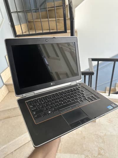 Dell i-5 4GB RAM/128 SSD