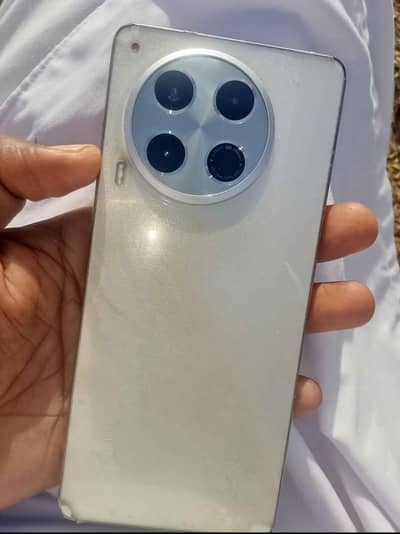 tecno camon 30