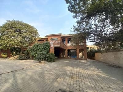 4 Kanal House For Sale in Model Town