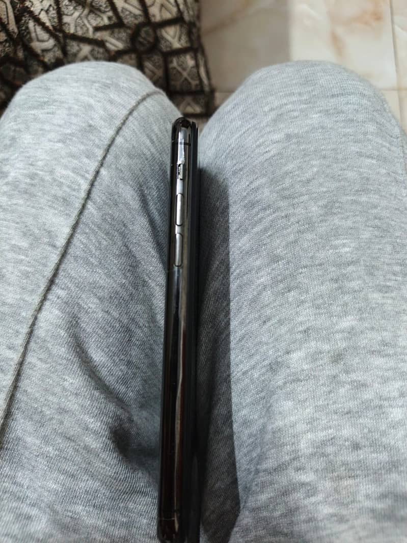 Apple iPhone 11 Pro 5