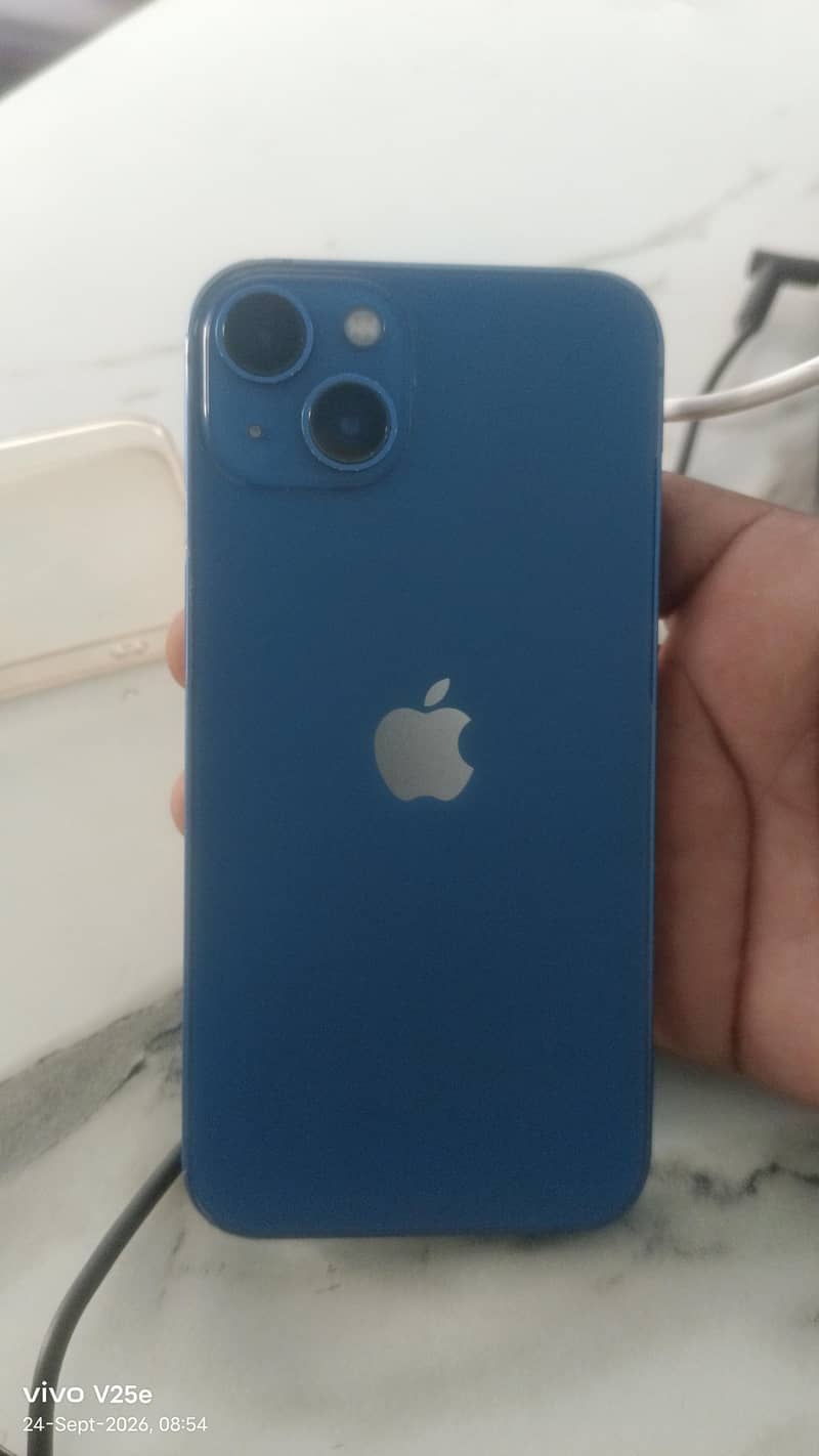 Apple iPhone 13 128GB 10/10 Condition 0
