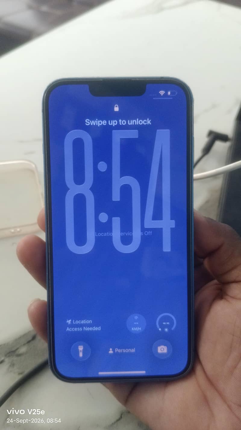 Apple iPhone 13 128GB 10/10 Condition 1