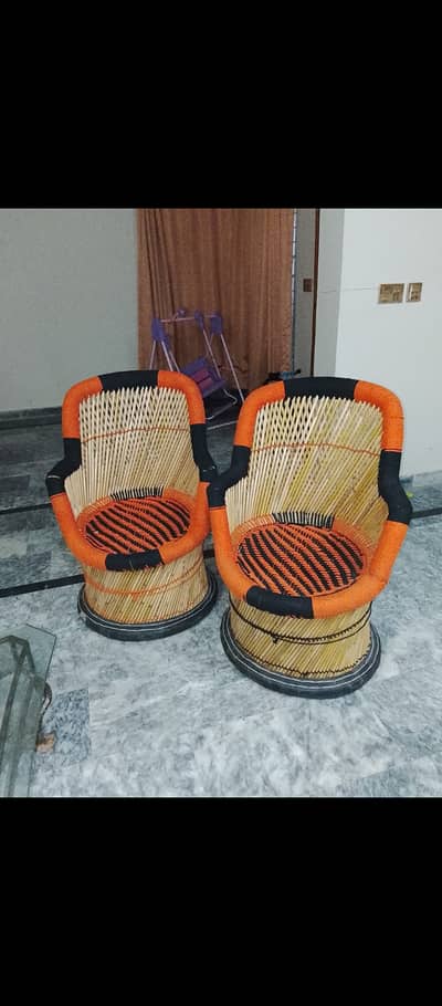 Moora Chairs