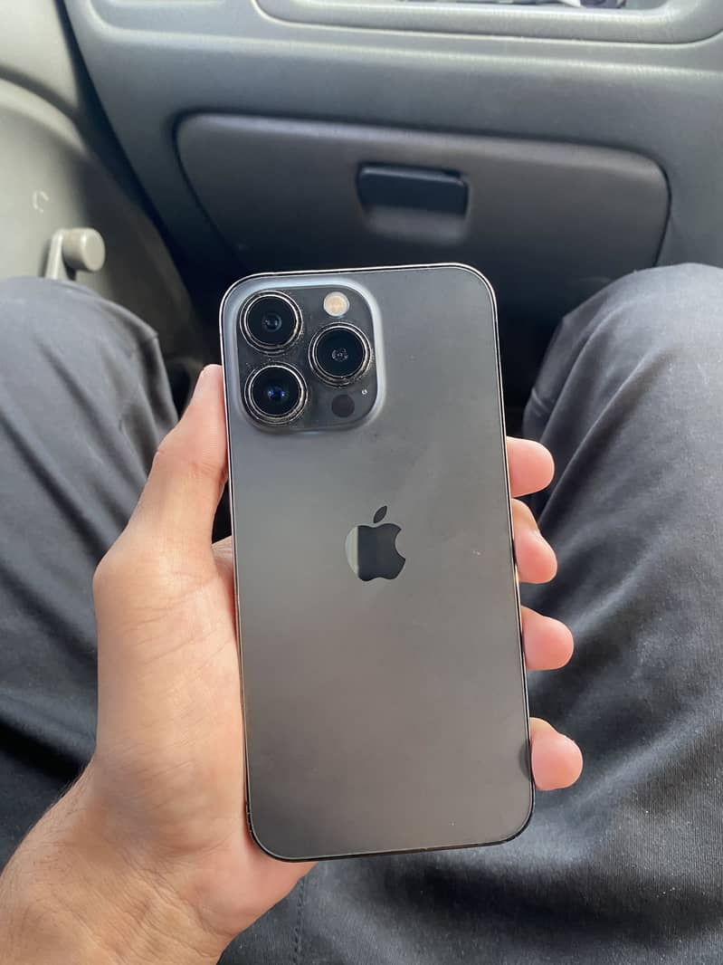 Apple iPhone 13 Pro 1