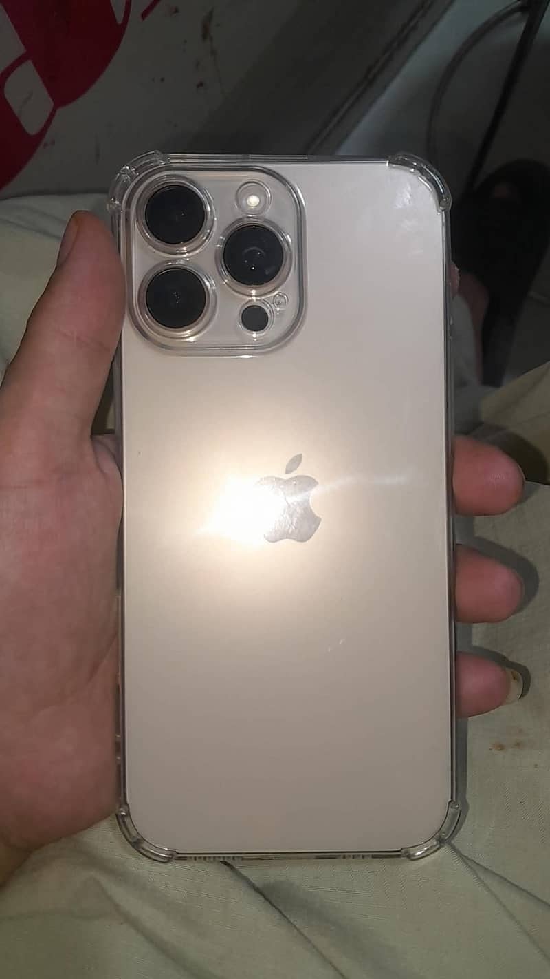 Apple iPhone 16 Pro Max 0