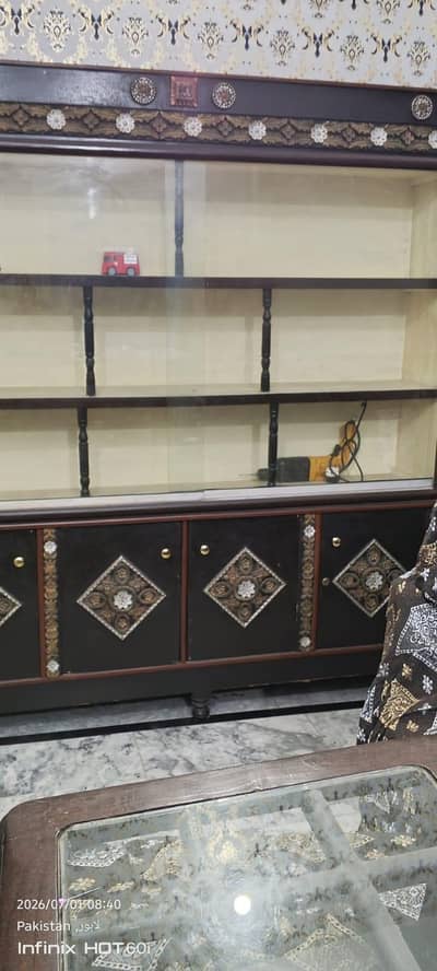 Showcase and Cabinets