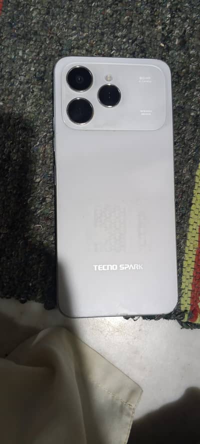 Tecno spark 40