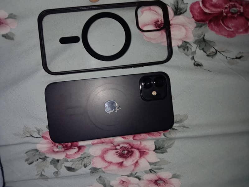 Apple iPhone 12 2