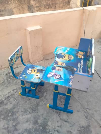 Kids study table