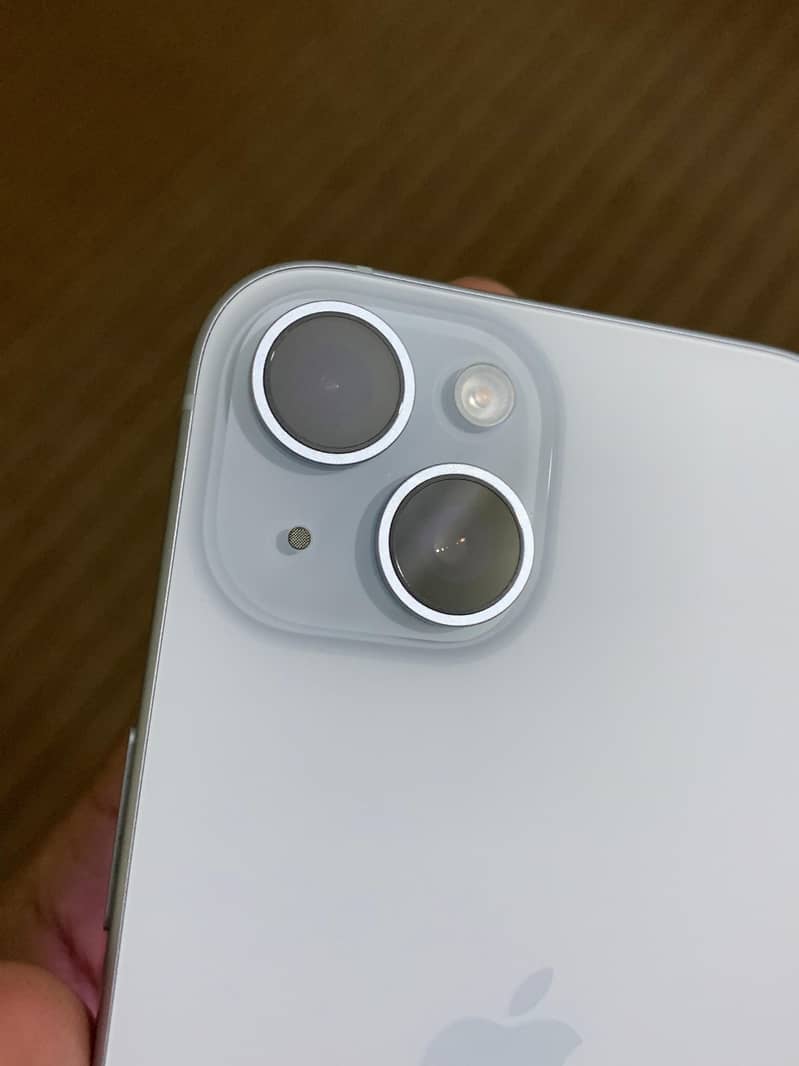 Apple iPhone 15 2