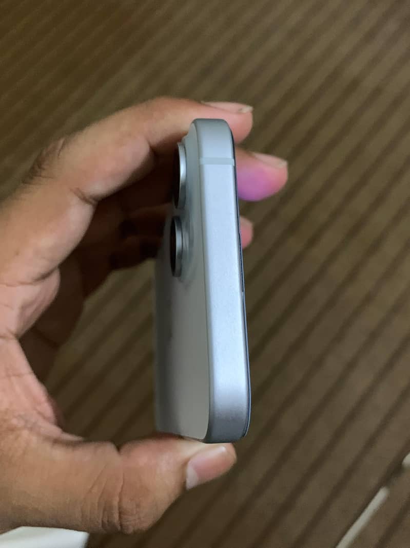 Apple iPhone 15 5