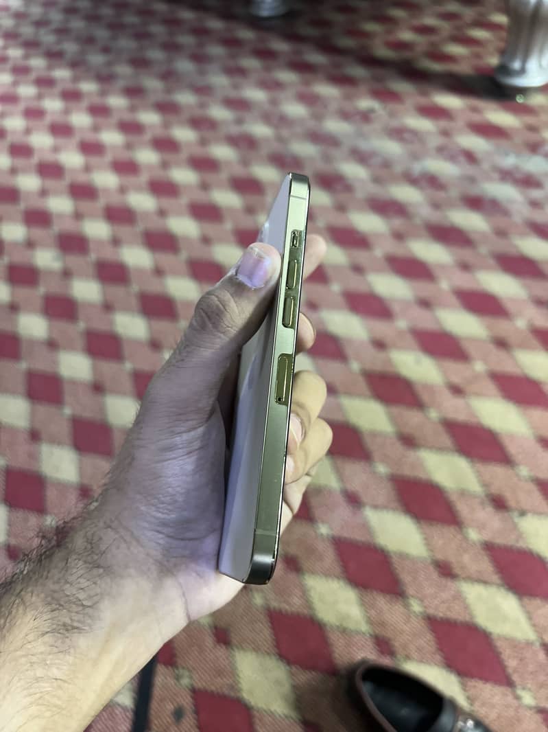 Apple iPhone 13 Pro 3