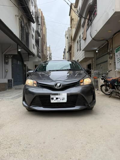Toyota Vitz 2015