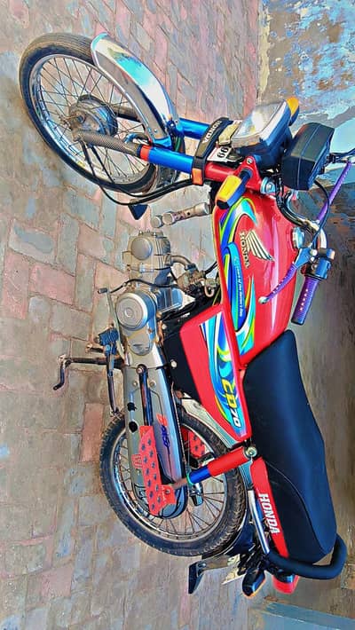 Honda CD 2023