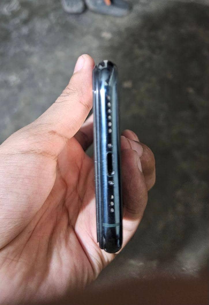 Apple iPhone 11 Pro 1