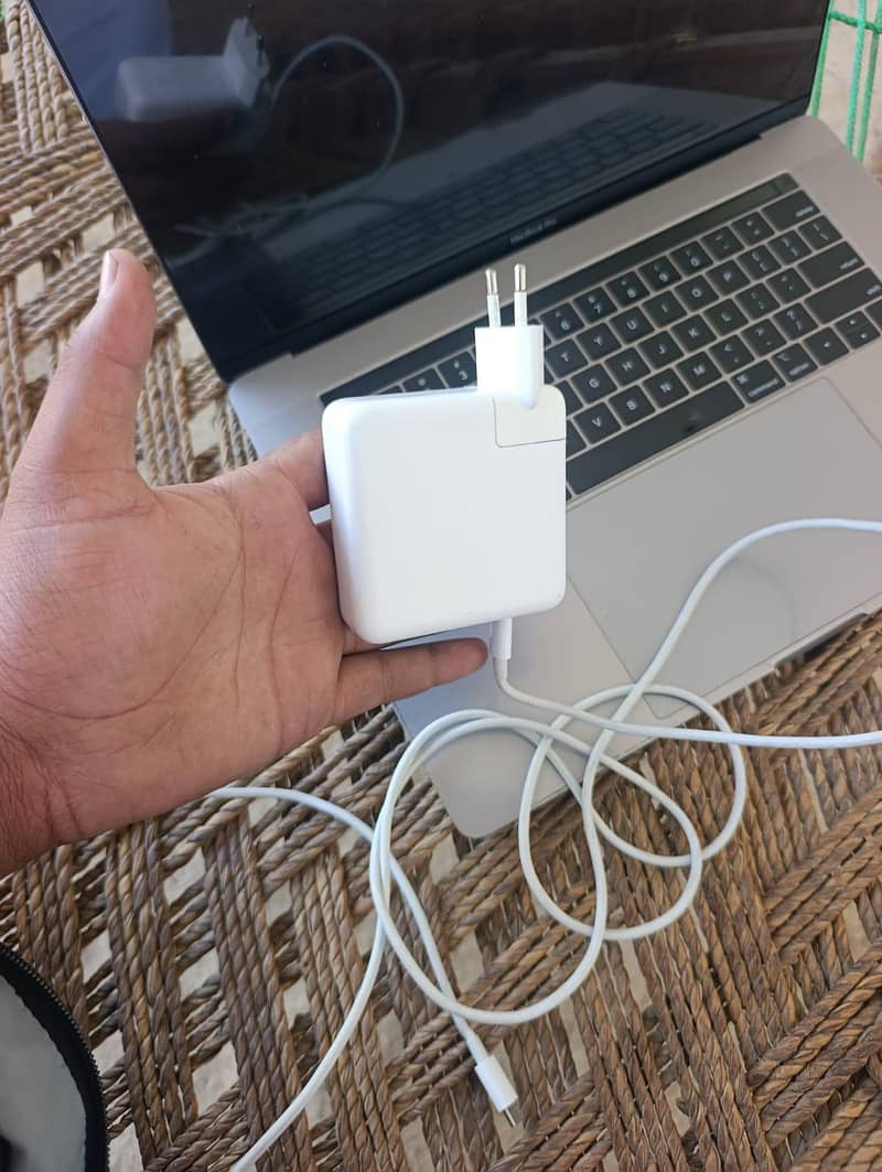 Mac book Pro 2018 9