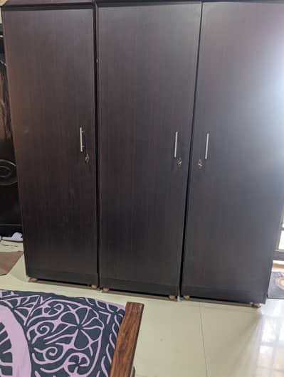 3 Set cupboards for sale