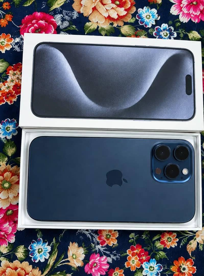 Apple iPhone 15 Pro Max 1