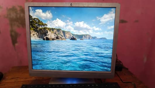 HP 19inch LED in perfect condition