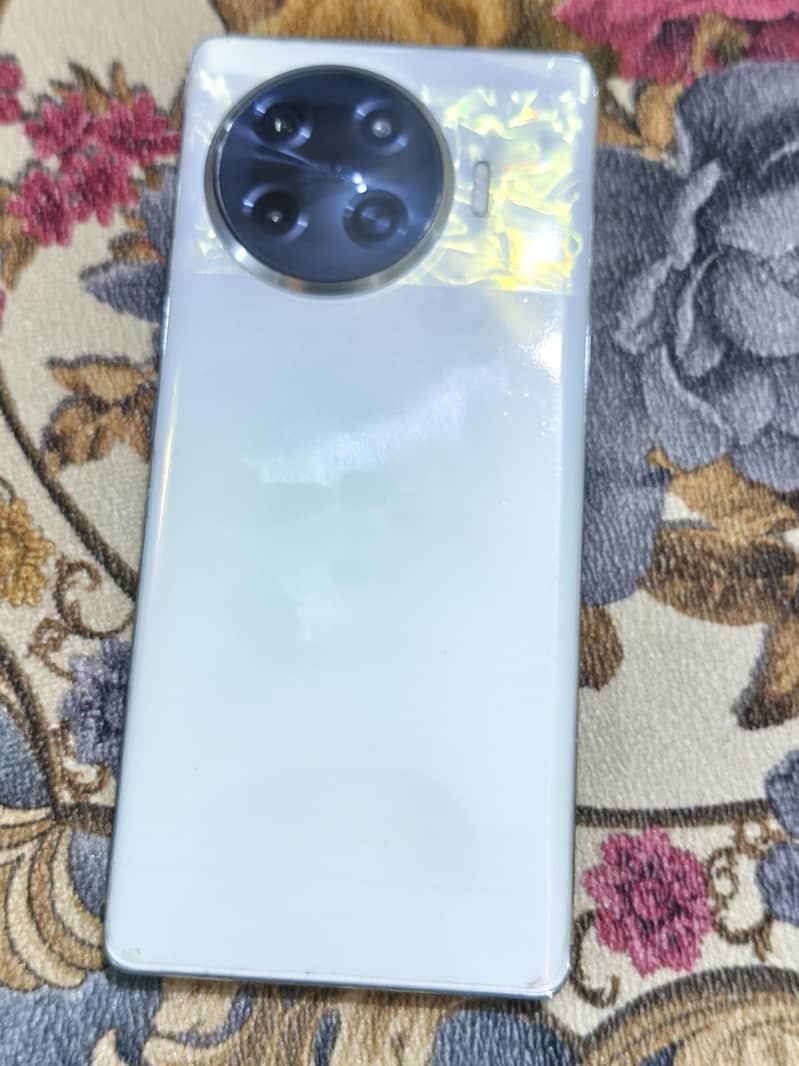 Tecno Spark 20 Pro Plus 4