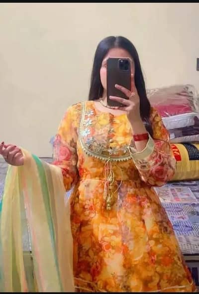 Stunning Organza Dress – Like New