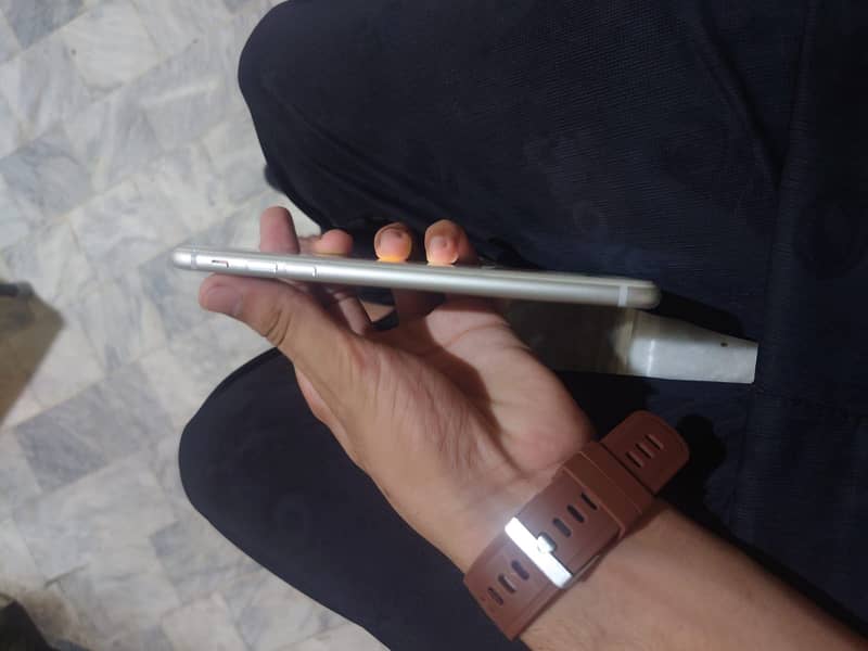Apple iPhone 7 Plus 2