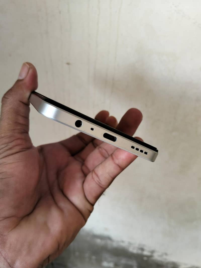 Realme C71 8