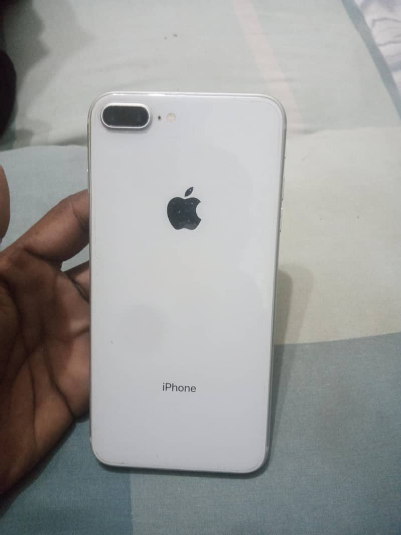 Apple iPhone 8 Plus 0
