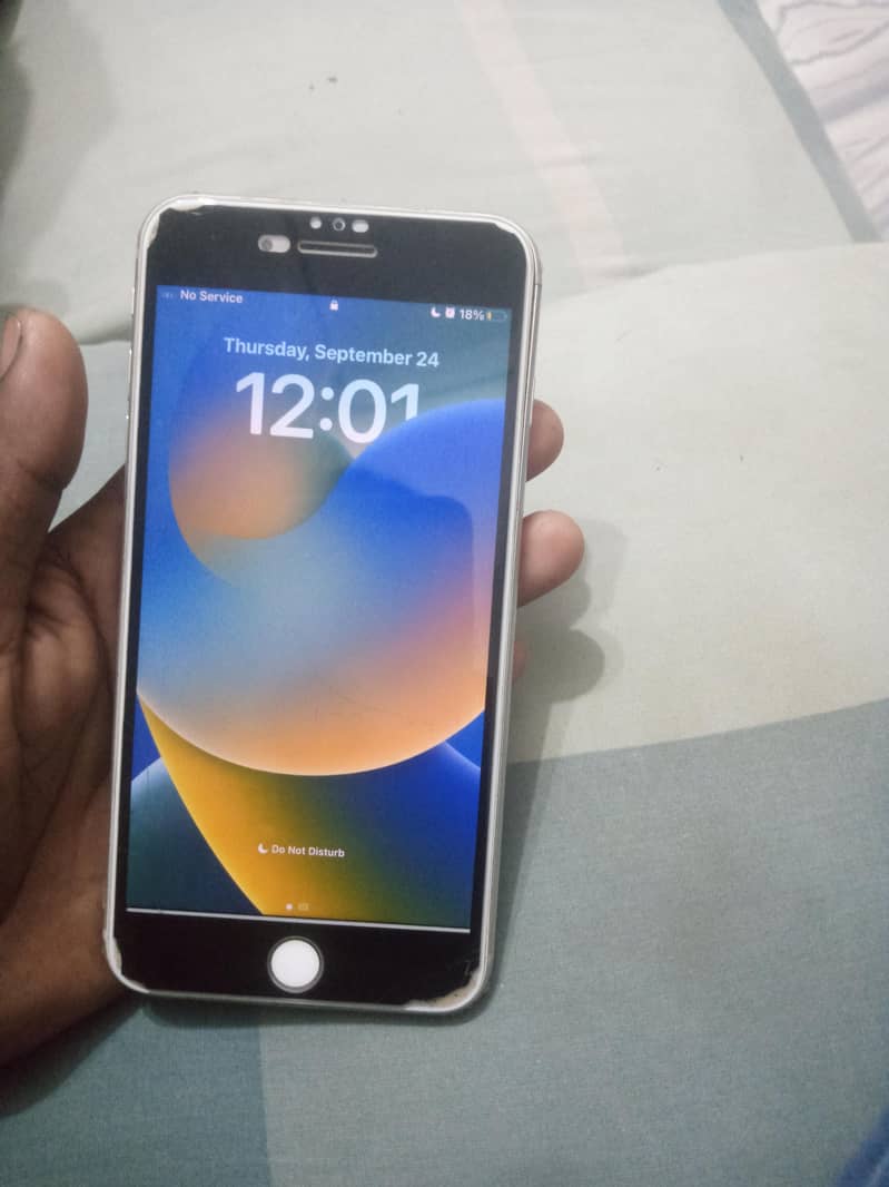 Apple iPhone 8 Plus 2