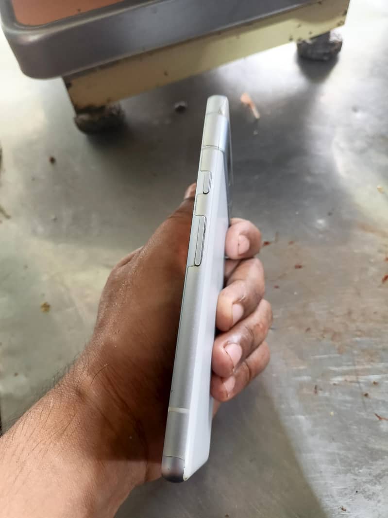 Google Pixel 7a 4