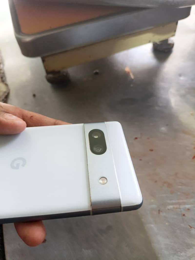 Google Pixel 7a 5