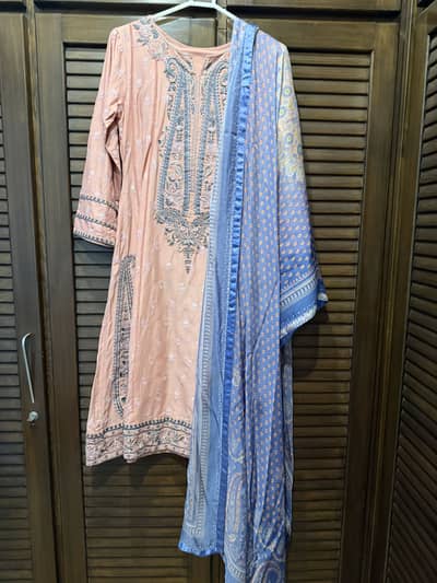 Zarashahjahan lawn 3 piece suit with silk dupatta