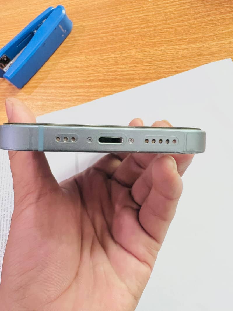 Apple iPhone 14 3