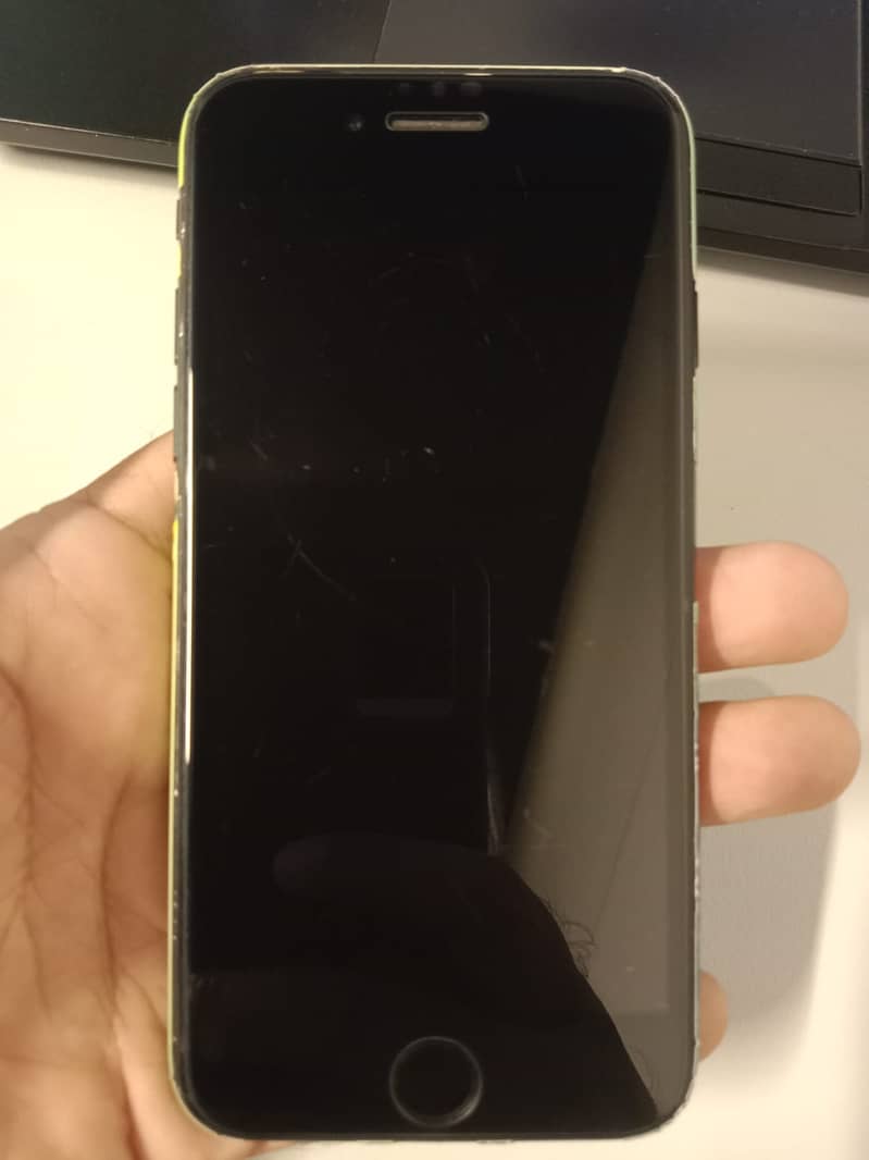 Apple iPhone 7 1