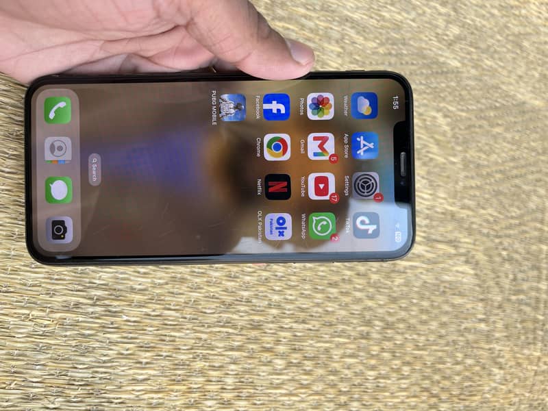 Apple iPhone XS Max 1