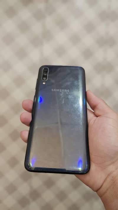 Samsung Mobile A70