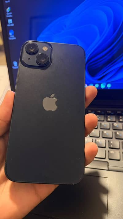 Apple iPhone 13