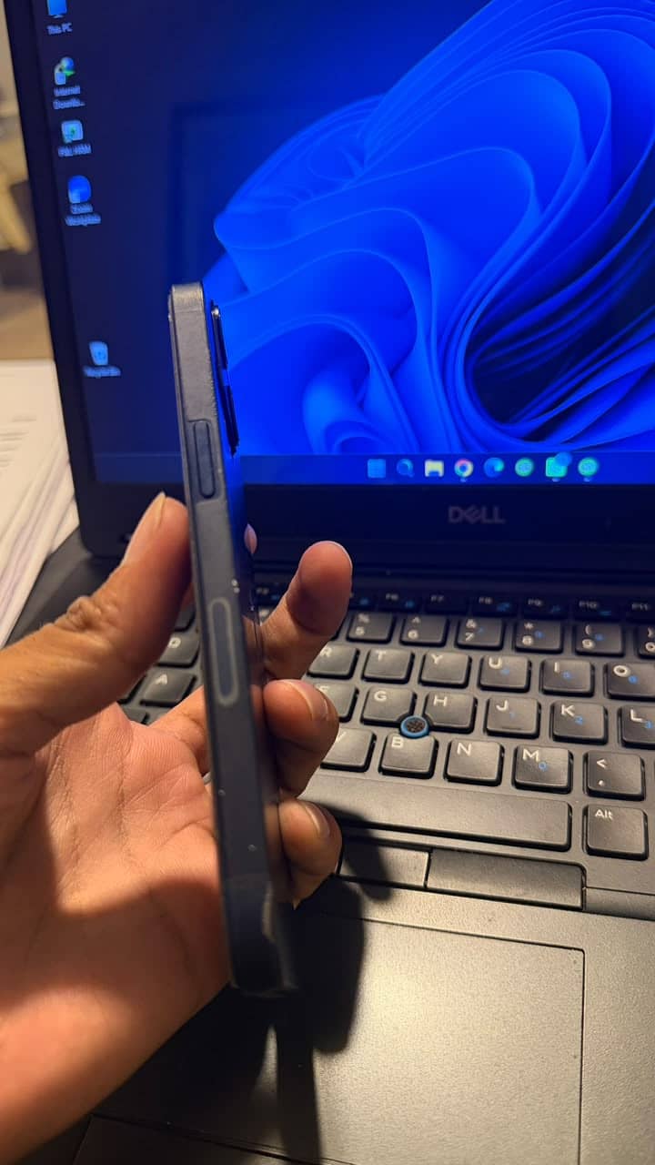 Apple iPhone 13 9