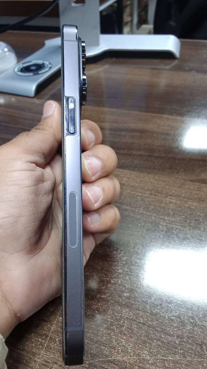 Apple iPhone 14 Pro Max 3