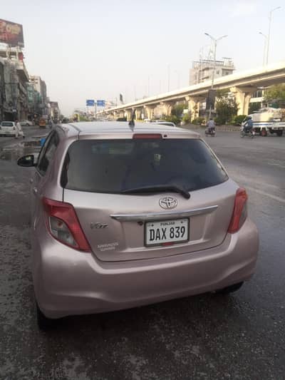 Toyota Vitz 2012