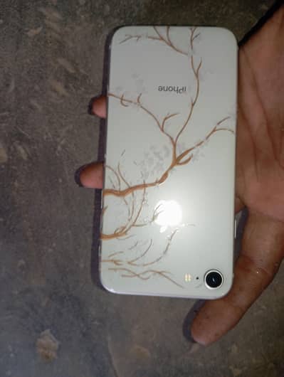 iPhone 8 hai watershed lagi hui hai 10x10 condition hai 82 battery