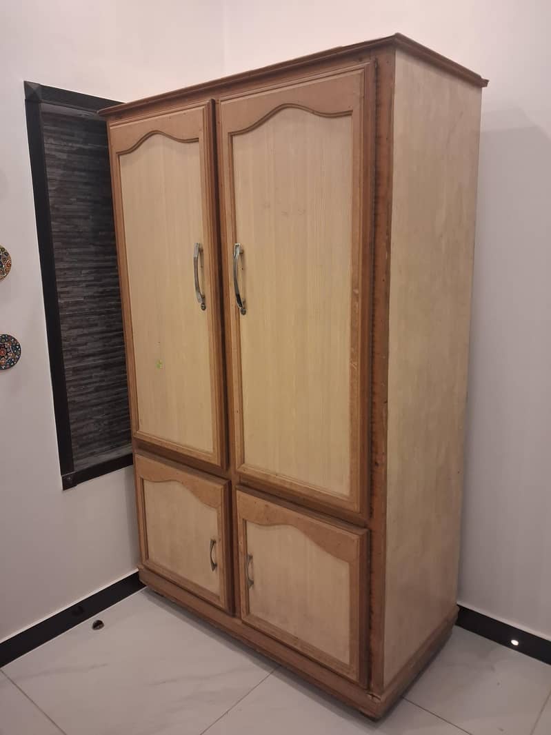 4 door Solid wood wardrobe 2