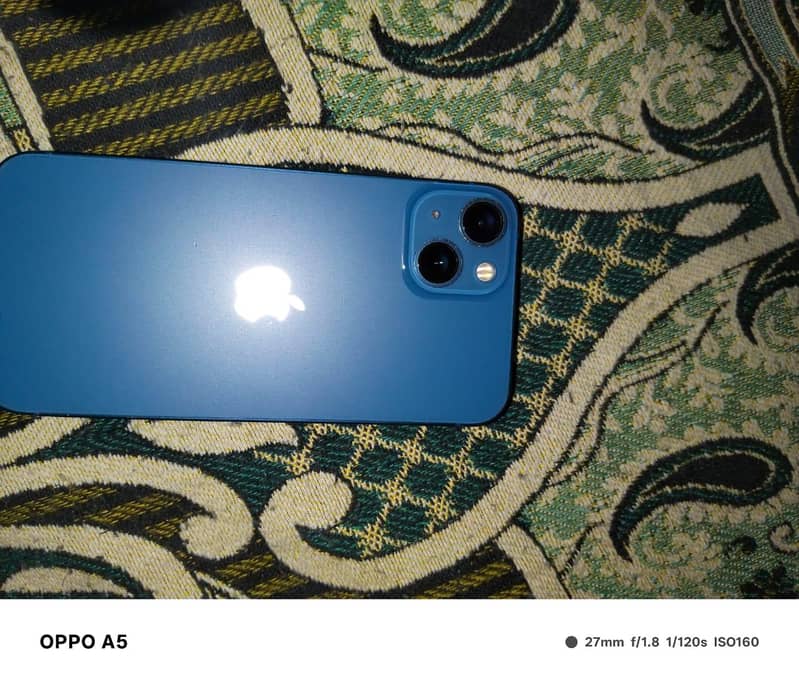 Apple iPhone 13 0